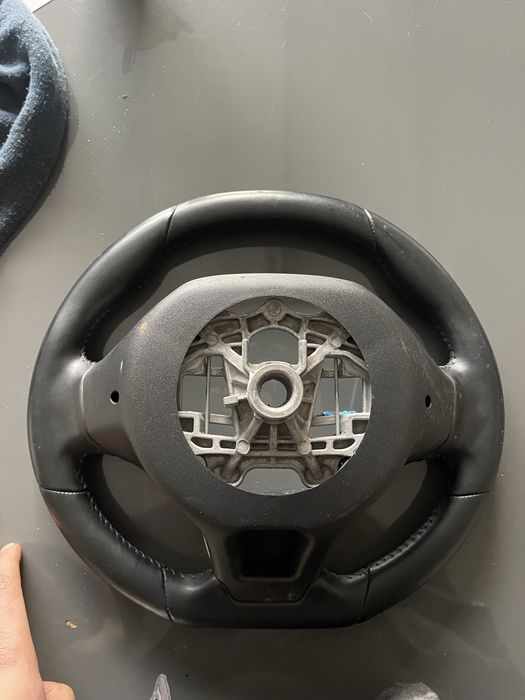 Волан за Пежо 308 T9