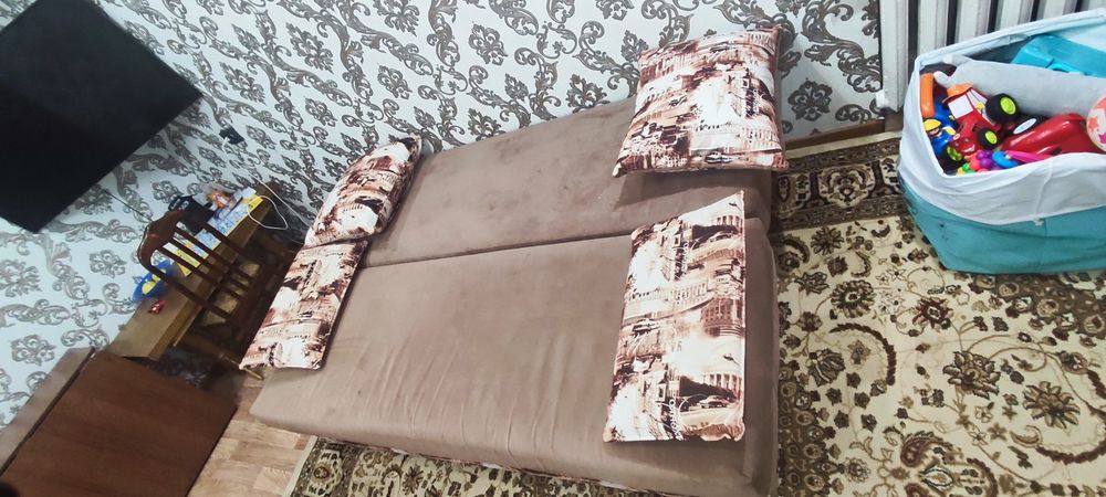 Диван такта с ячейками