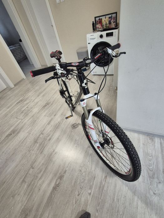 Bicicleta CUBE Ams fullsuspension aer,frane hidraulice,Deore XT