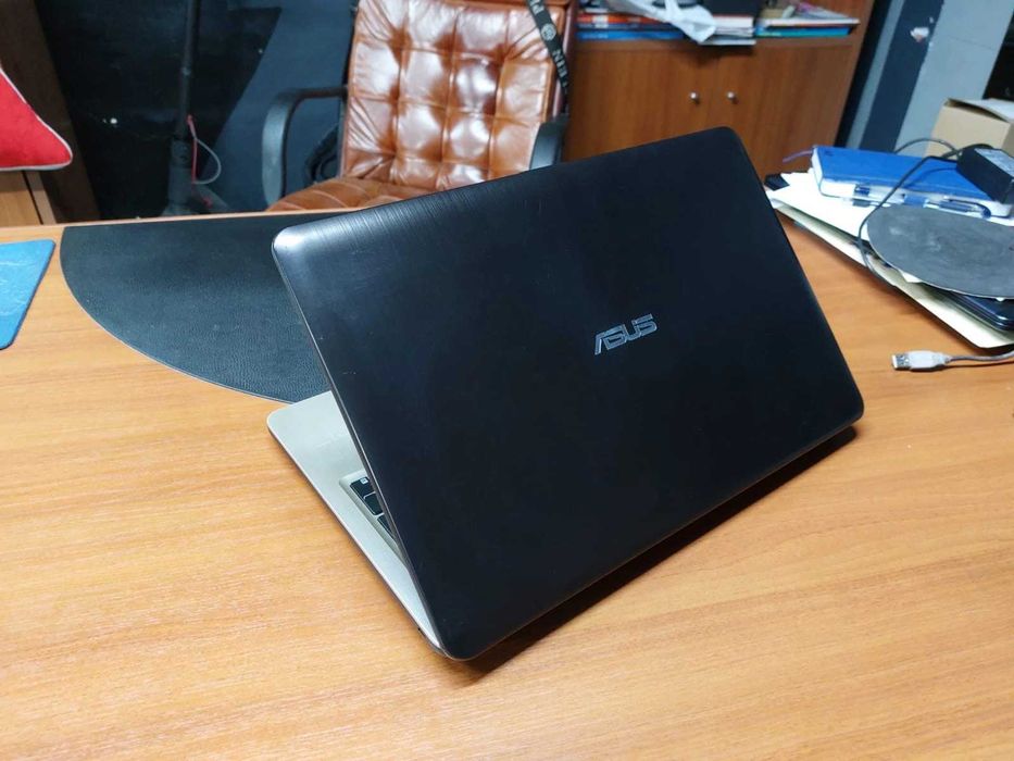Продам ноутбук Asus (можно в каспи ред)