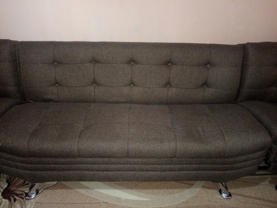 Продам диван и два кресла