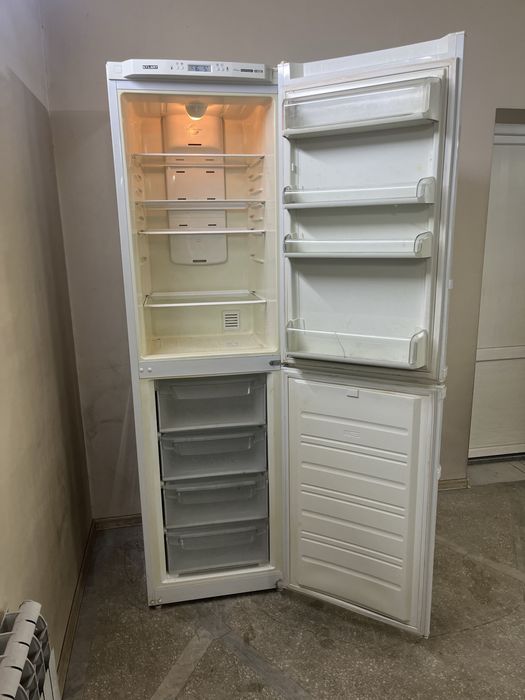 Продам холодильник Атлант
