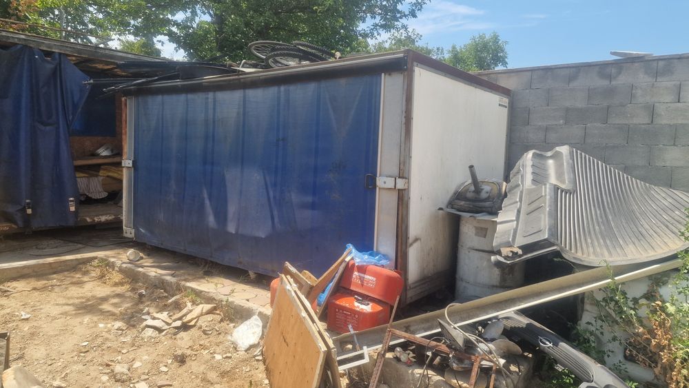 Два форгона за камиони или помещения