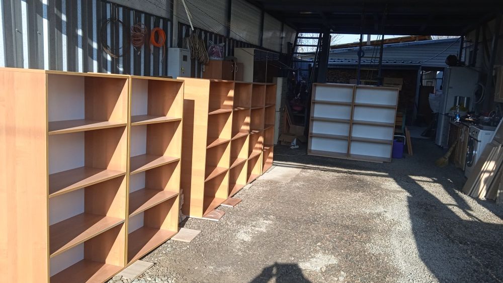 Шкаф офисный      .