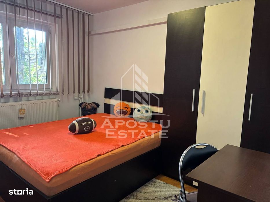 Apartament cu doua camere, centrala proprie, zona Lipovei — fotografia 3