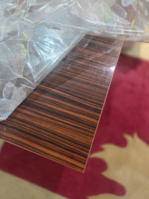 Стол мебельный, ламинированный