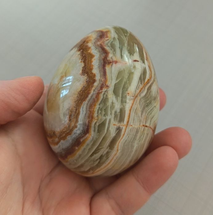 Яйце от полиран оникс