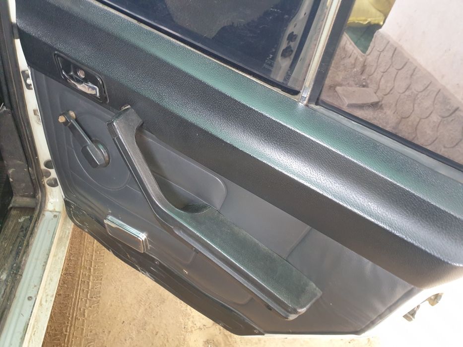 Gaz 3129 yil 1996 gazi 100 talik temir