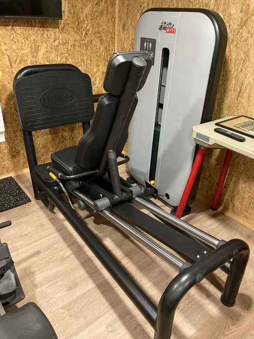 Лег преса с вградени тежести