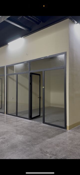 Ибн сино савдо маркази Stroymart сотилади