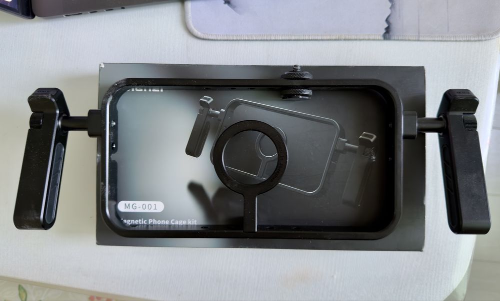 Клетка для смартфона Ulanzi C001 (MagSafe)