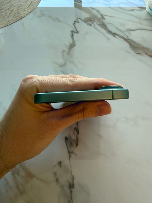iPhone 16 plus 128gb