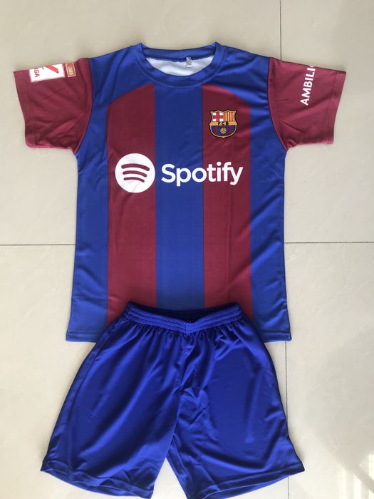 Ретро екип Барселона Меси 10 - Бг производство