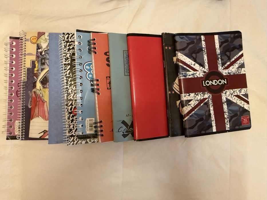 Set complet caiete și rechizite școlare – super ofertă!