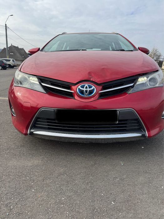 Dezmembrari toyota auris 2010-2016