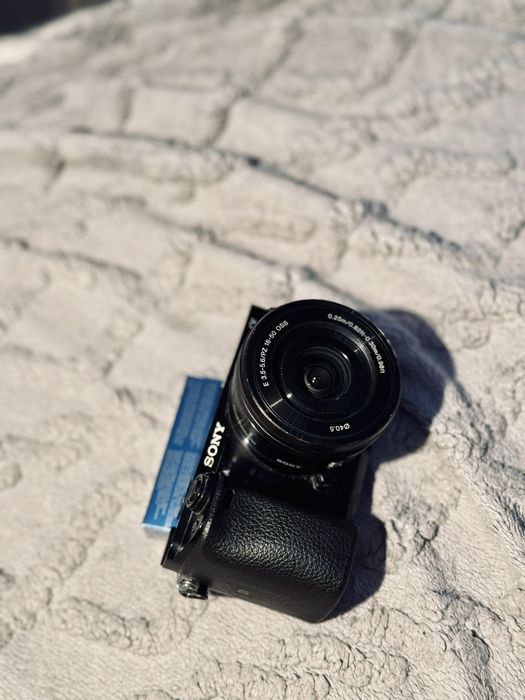 В продаже Sony a6000