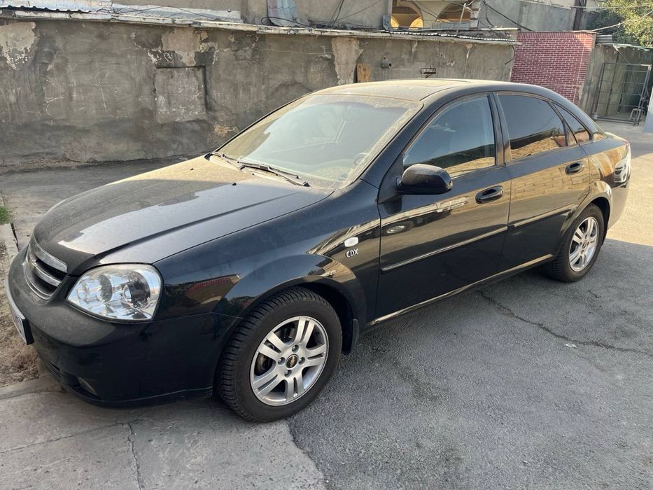 Lacetti 1.8 qora avtomat