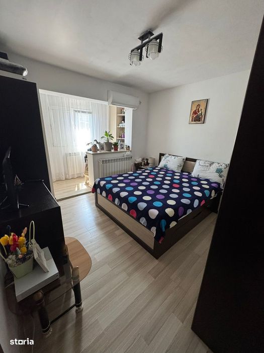 Apartament 2 camere(transformat in 3)decomandat-zona Anda