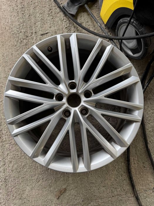 Janta Seat Ateca 18" cod 575601025D
