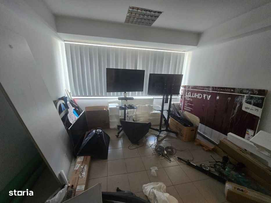 Casa individuala 3 nivele, 12 camere, 6 bai, 10 parcare, Lipovei