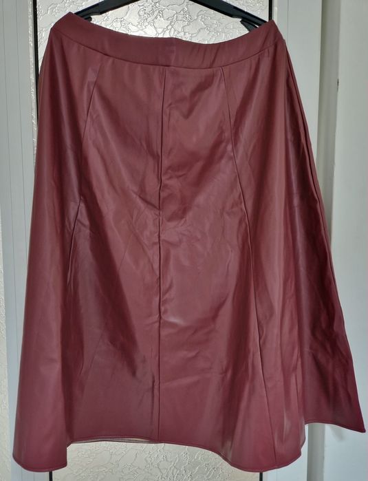 Дамска кожена пола