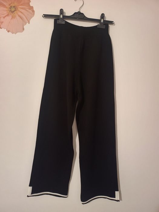 Compleuri Tricotate Dama ! Măsura  M L din material Superior