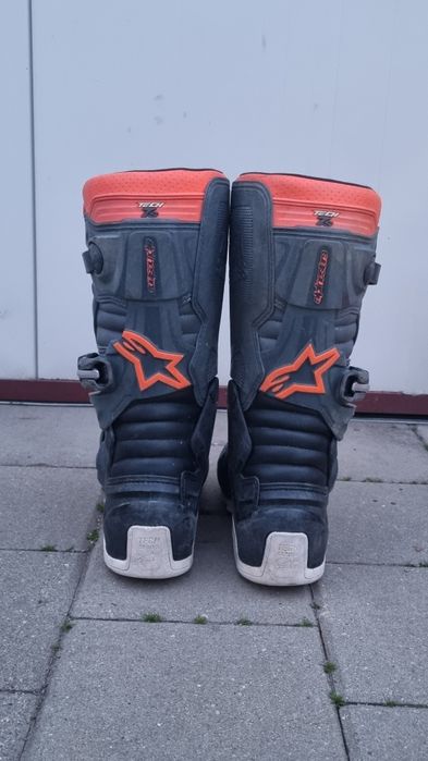 Echipament enduro (bluza pantaloni ghiozdan cizme armura