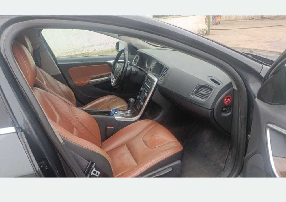 Volvo S60 D3 2.0 • 2011 • 163 CP Diesel