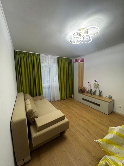 Apartament de închiriat