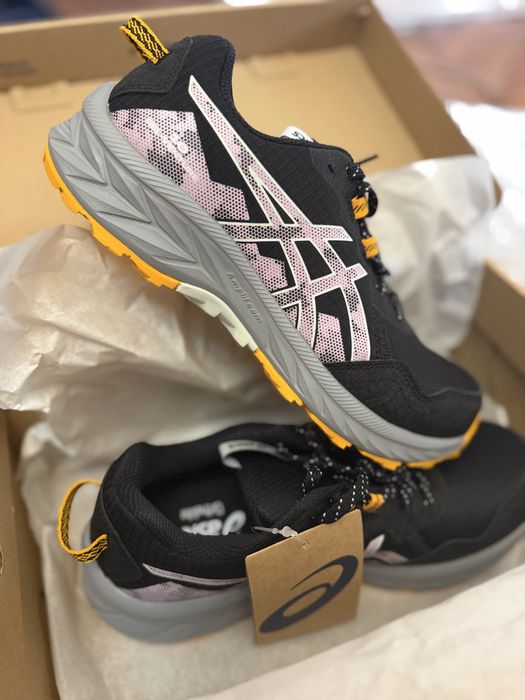 Спортни маратонки asics