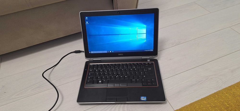 Laptop Dell Latitude – i5 / ecran 13.3" / 4GB RAM / 250GB HDD / Windows 10