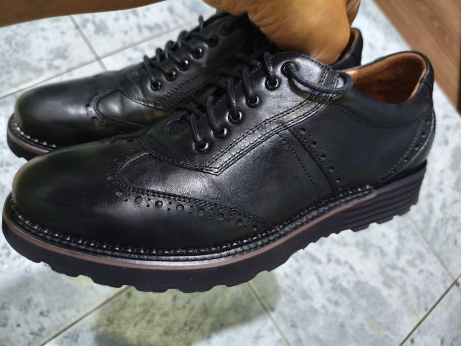 Продаю мужские туфли