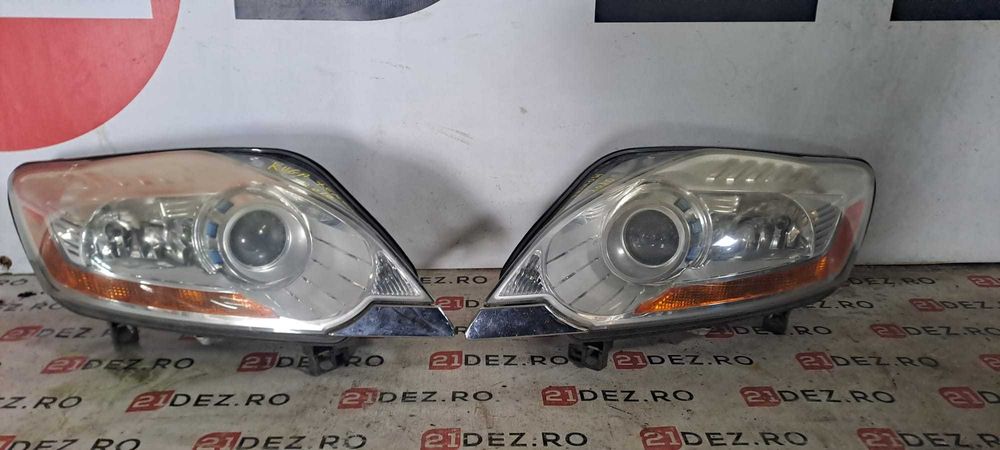 Faruri complete cu Xenon / Far stanga , far dreapta pentru Ford Kuga generatia 1 , pretul afisat este per bucata