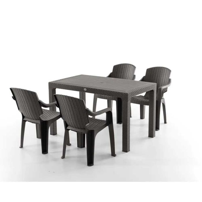 Пластмасов комплект с маса и  6 столa