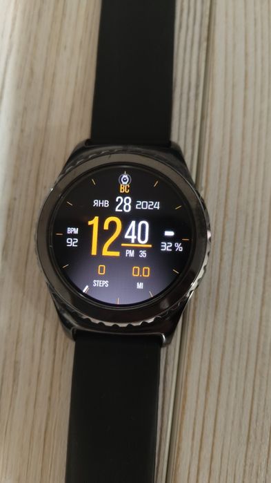 Смарт часы Samsung Gear S2