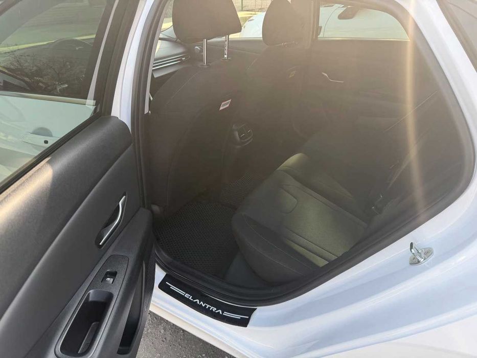 Hyundai Elantra Elegance Plus 1.6. 2022  пробег 46 000