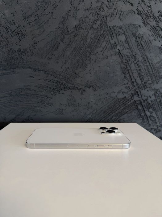 Като нов | Apple iPhone 16 Pro Max | 256 GB | White Titanium | 95% Battery Health | Физически SIM слот