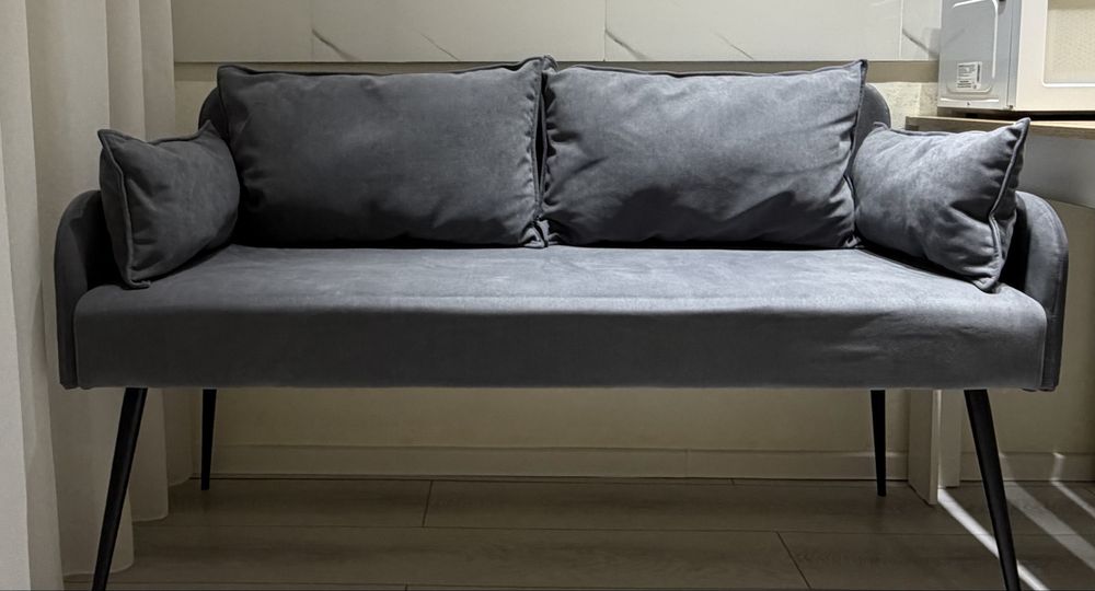 Продам Диванчик.