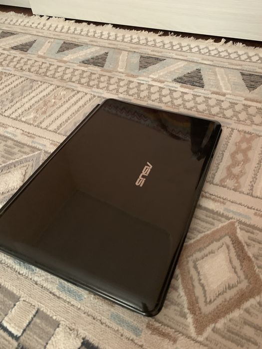 Ноутбук Asus win7
