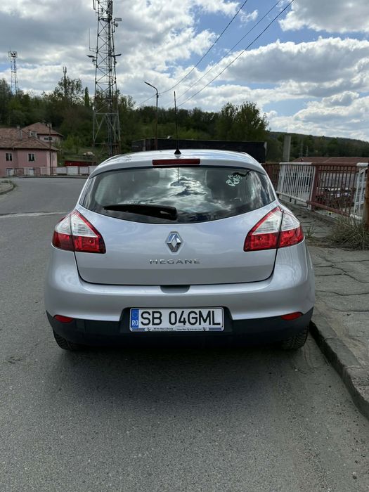 Vând Renault Megane 3 Hatchback 1.6 Benzina