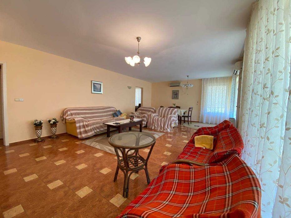 Продава се Тристаен апартамент в Свети Влас - 104 кв.м за 1798 €/кв.м - Снимка #2