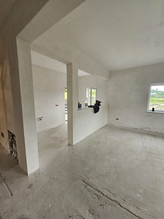 Vand casa la cheie