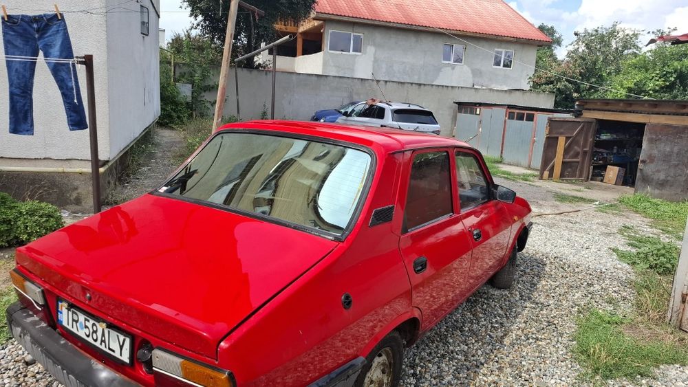 Vând Dacia  1310