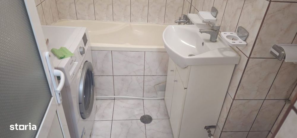 Garsonieră cu balcon, 28 mp, Constanța