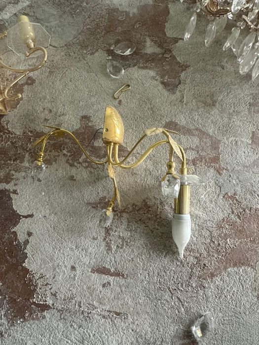 Продам люстру в хорошем состоянии