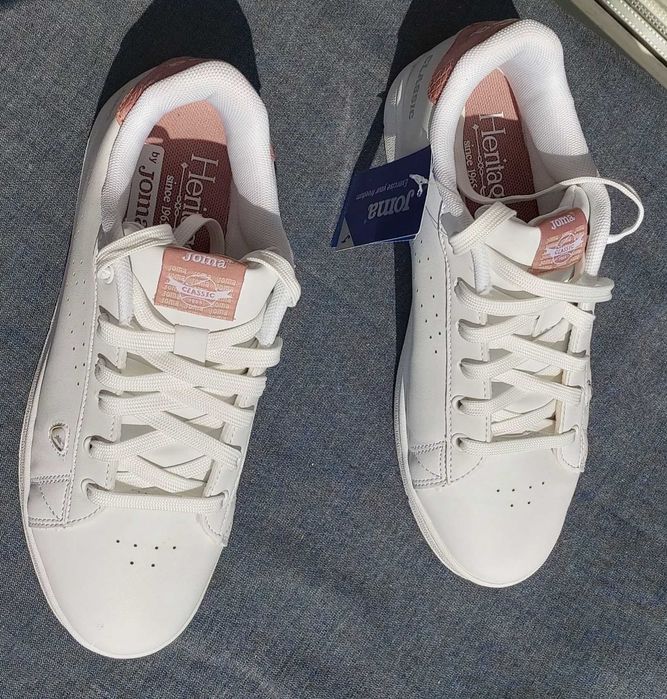 Бели дамски обувки -38 номер