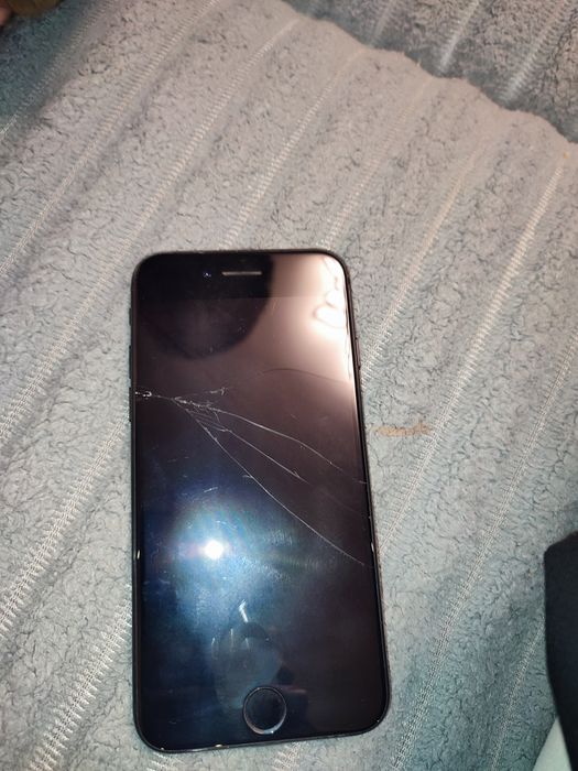 Продам Iphone 7 недорого торг