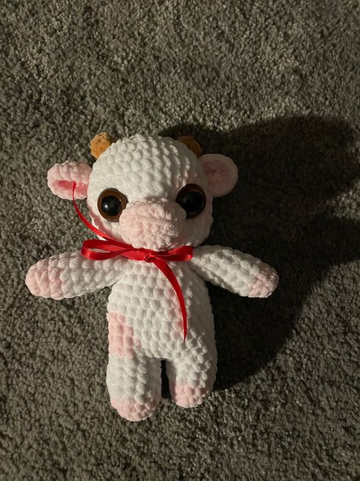 Ръчно плетена плюшена играчка