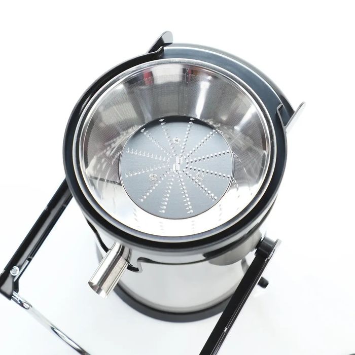 Соковыжималка Shivaki JM 630