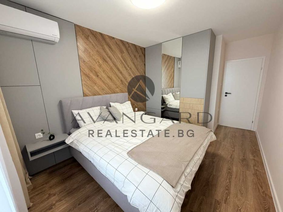 оф.25472 Дизайнерски тристаен/ Съдийски